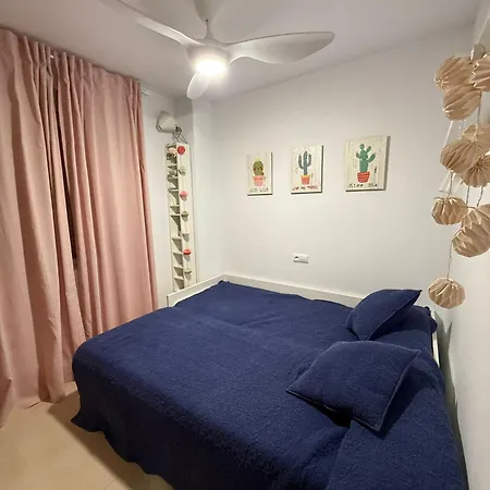 Apartment M404 - Mondrian World, Sofisticado - Servhouse *