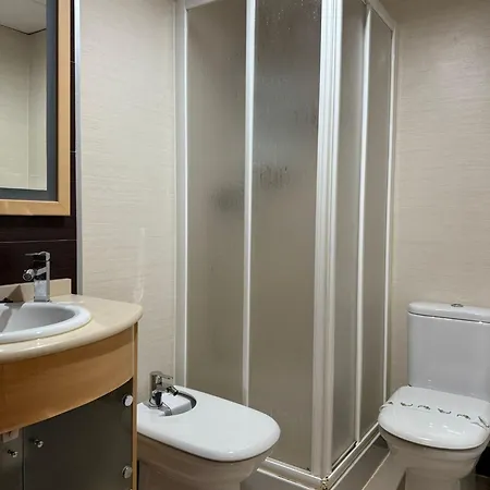 M404 - Mondrian World, Sofisticado - Servhouse דירה *