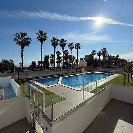 M404 - Mondrian World, Sofisticado - Servhouse * El Borseral